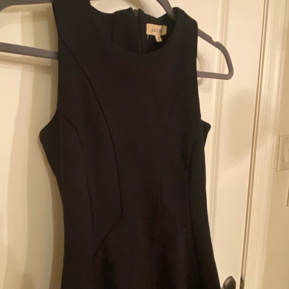Dress - Picture 2 of 4